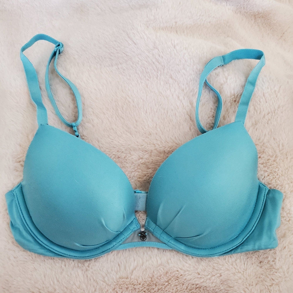 Fabulous Victoria's Secret bra plunge 32B